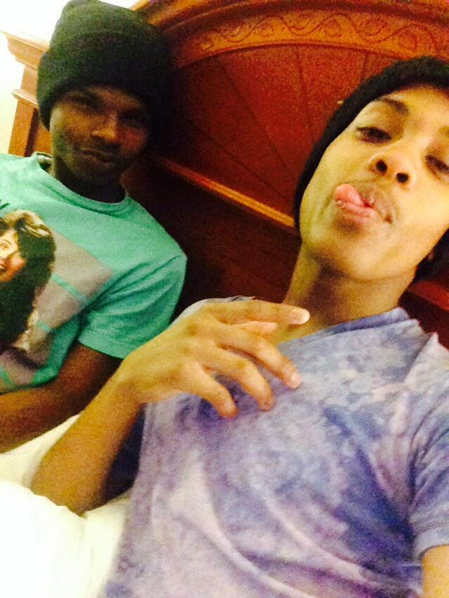 Quing_Akasha's tweet image. With daughta tho @___bree____ follow her 😜😁