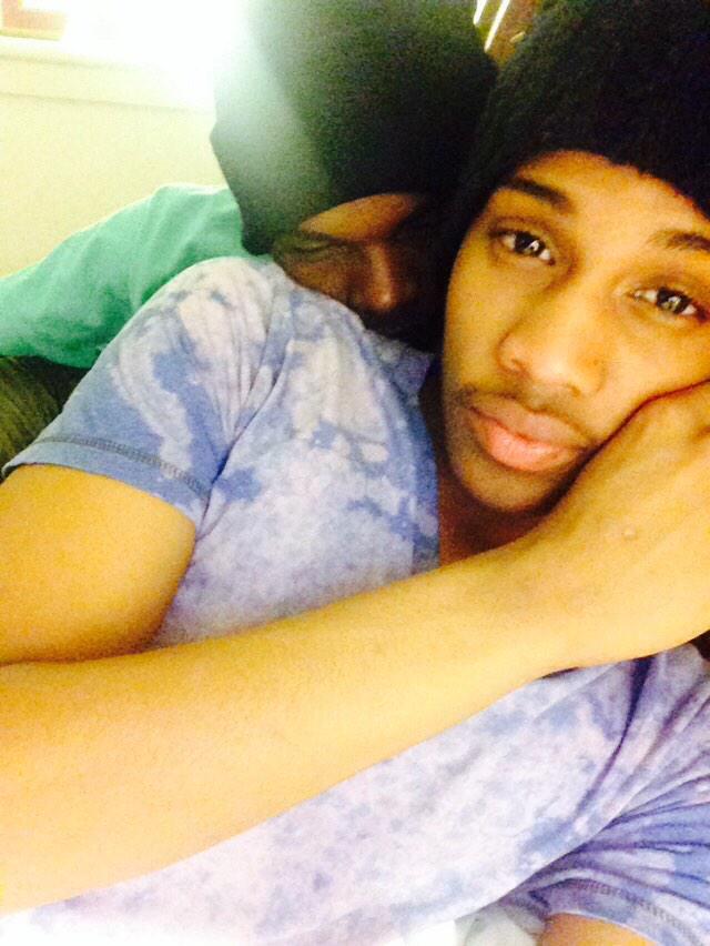 Quing_Akasha's tweet image. With daughta tho @___bree____ follow her 😜😁