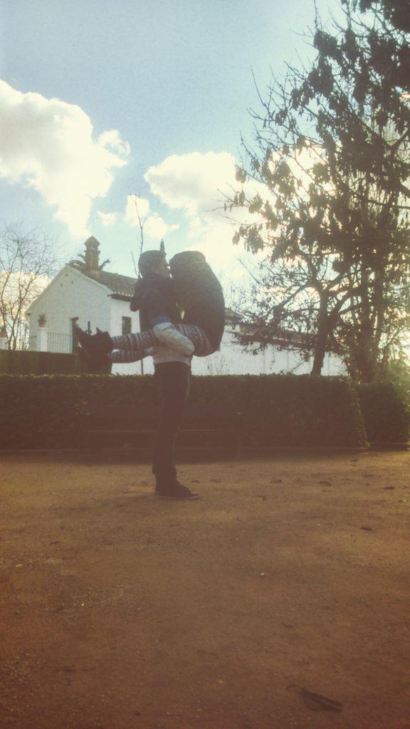 melodymorillas's tweet photo. Resumen de un dia perfecto #IlGondoliere #ParqueGarciaLorca #MiNiñoPiloto @DavidMateos18   ♥27♥ http://t.co/5xhASjVBsD