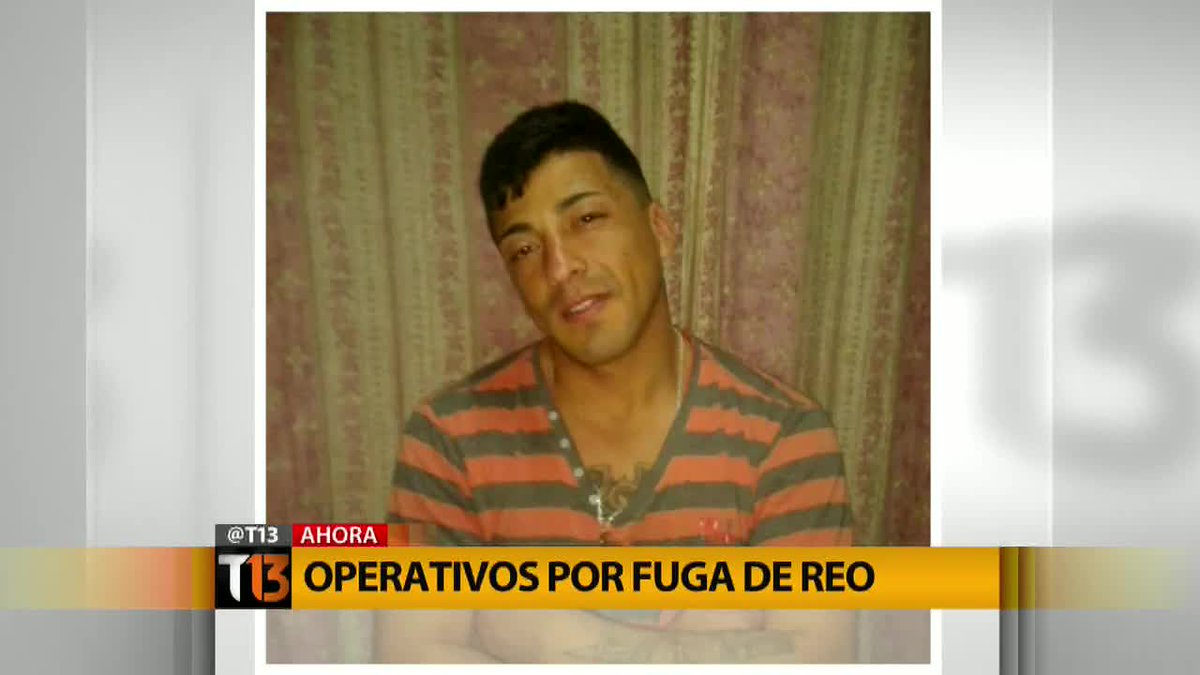 T13's tweet photo. Última Hora | Operativo por fuga de reo en Talagante http://t.co/ryMaquEYnp http://t.co/hEWhNHFrDY