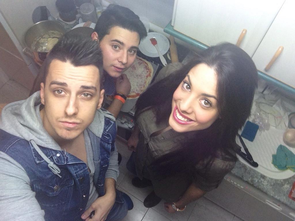 Angelsb13's tweet photo. Gran cena, gran noche y una buenísima compañía http://t.co/tfi8KiphkT