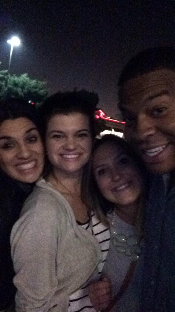 e_deVee's tweet image. Hey @azizansari no selfies inside so here we are