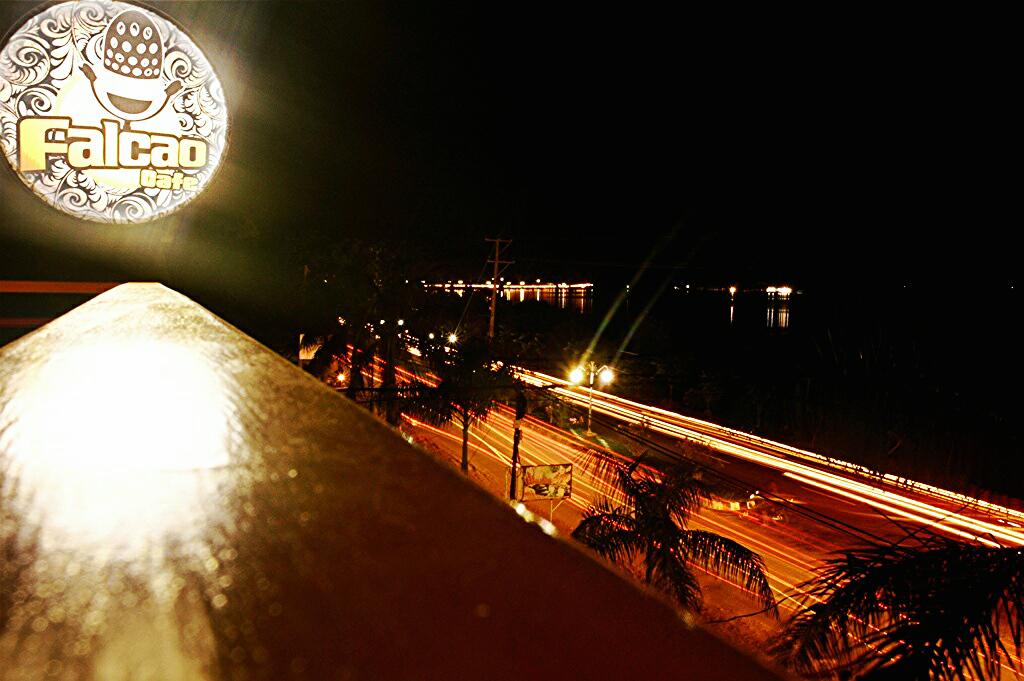 tofifoto's tweet photo. @FalcaoCafe at night http://t.co/3qOcTlhEaM