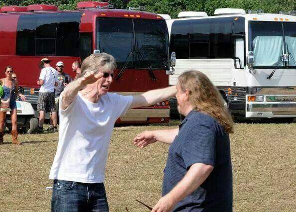 HoneyBearDave's tweet image. Phil and Warren!