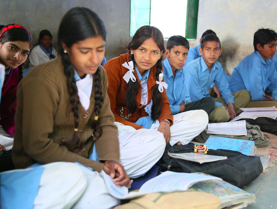 EvidenceAction's tweet photo. #India will #deworm 140 m kids. Here is why that’s so important for health AND education: http://t.co/utVrvDyJDU http://t.co/PI1UBK7Wsz