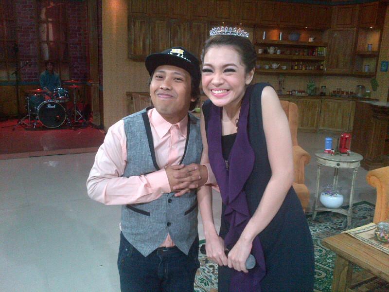 Hahaha pitnes! "<a href="/newsuleprikitiw/">SULE prikitiw</a>: <a href="/mayaseptha/">Maya Septha</a> selingkuh sama <a href="/ariehensem/">yujeng SAMSURI</a> huuuh "