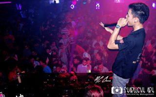 Mbesar06's tweet photo. #latepost at NewBragaClub Bandung yeahh http://t.co/PVMLxPdzNb