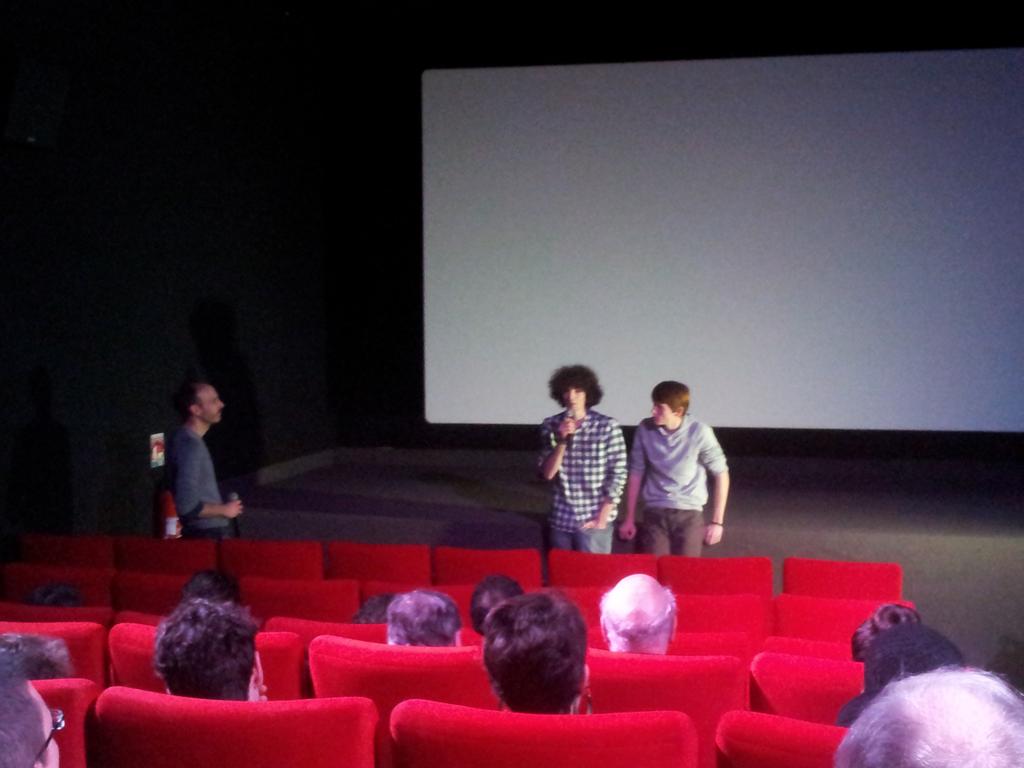 24_Courts's tweet photo. Jean-Marc Allaine et Théo Belnou présentent leur film ce matin dans "Autour du Court" @24_Courts @LesCineastes http://t.co/1JzAf8VRhG