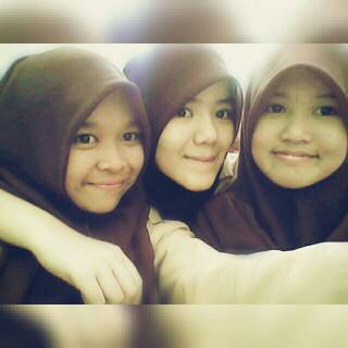 eliaNHalida's tweet photo. @ayusw26 @mega_salbila http://t.co/XVP2obWEt9