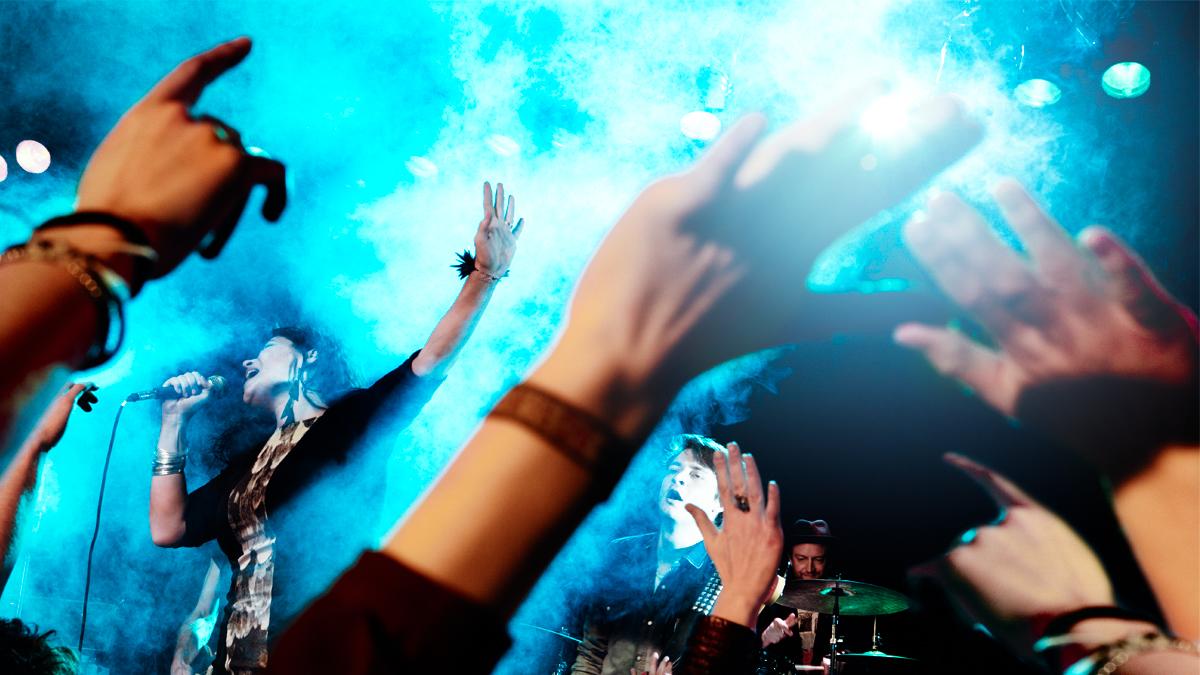 7 steps to deliver better customer experiences s.hbr.org/1ACHNgt