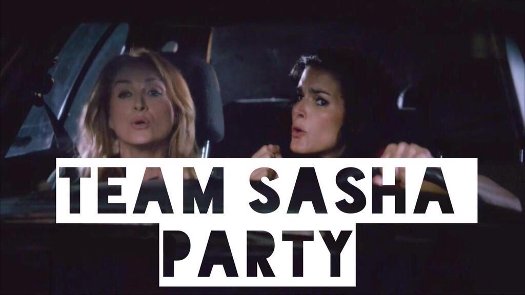 TeamSasha's tweet photo. Don't miss our #ButtonBonanza and other fan fun leading up to the #RizzoliAndIsles return! http://t.co/EKLfPvWDbj http://t.co/R7mOFPCQIW