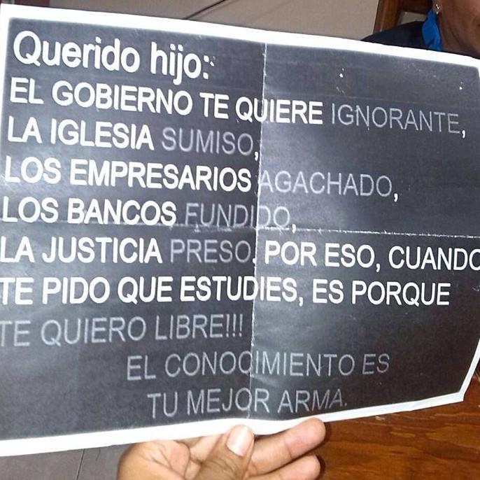 bebi_fernandez's tweet photo. ✊✏️ http://t.co/gs6OYqly8W