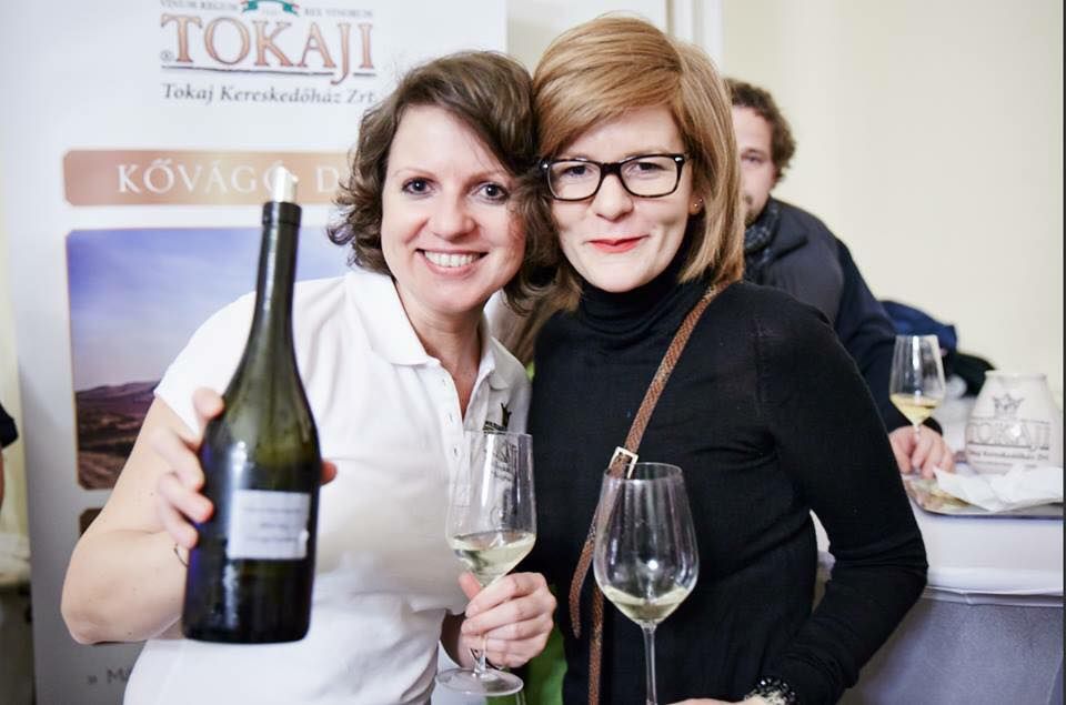 RitaTakaro's tweet photo. Furmint Princesses in action! #FurmintFebruary #FurmintPhoto #furmintlover #tokajlover #winelover @TokajCE #Kővágó http://t.co/fIAM6eWskL