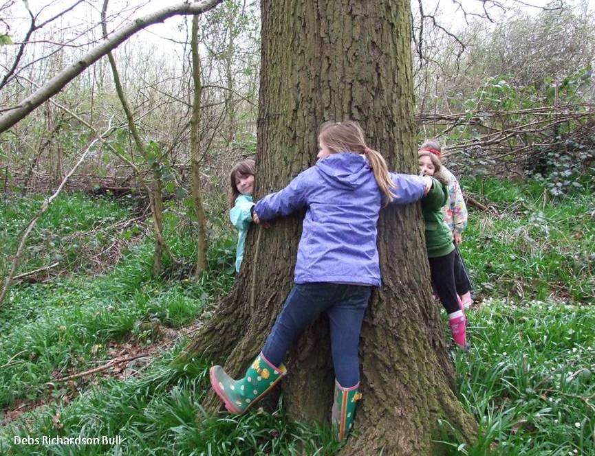 WildlifeTrusts's tweet photo. We all have a role to play in putting nature back into childhood http://t.co/XyhIv7SGXA #actfornature http://t.co/RHHJR08bMx