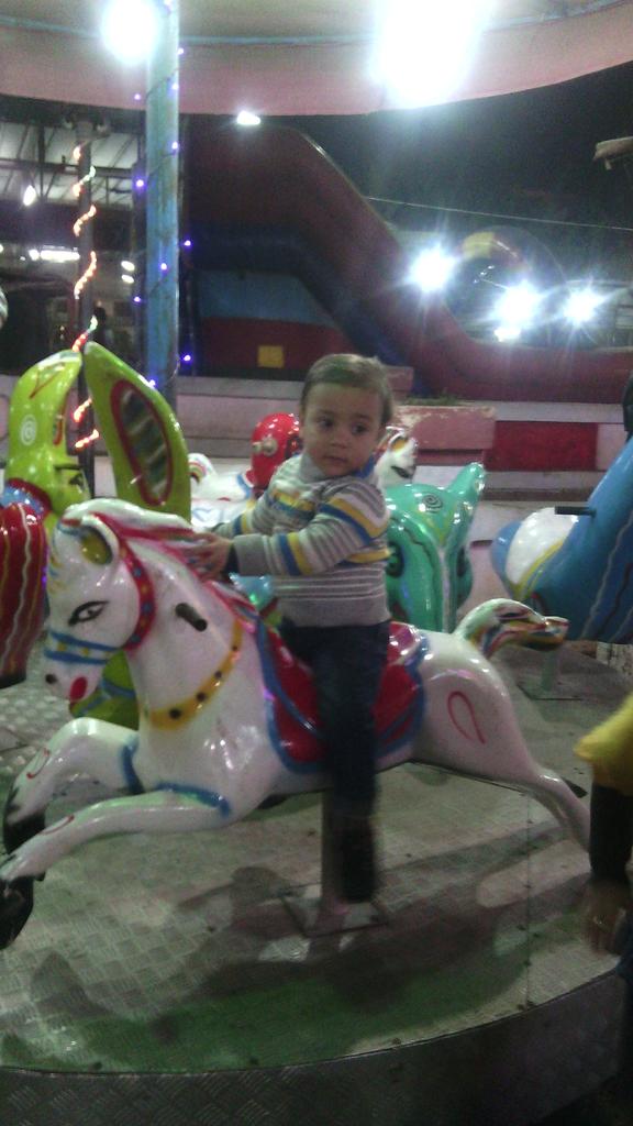 norarashed8's tweet photo. حبيبة قلبي مرمروحودة حبيبي http://t.co/HkrKiysx7G