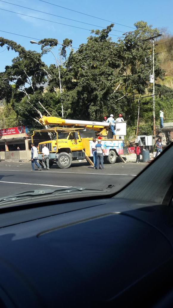 problema migratorio en Venezuela B9P1mj0IEAAJFem
