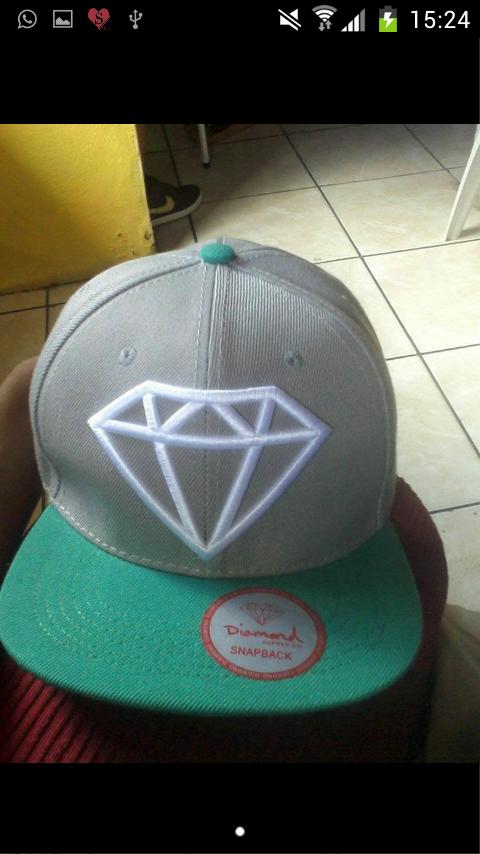 modaUP12's tweet image. Gorra diamante 10 euros + gastos de envío 
Chulísimaaaa!!! ❤