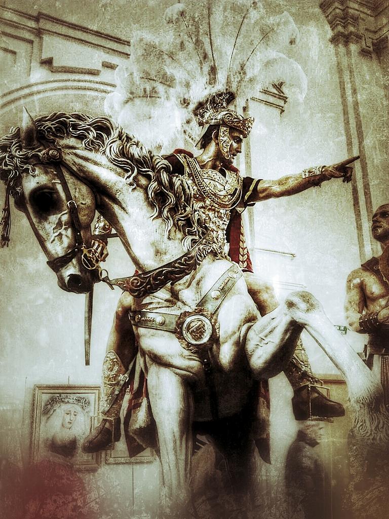 Siempre hay uno de estos que te guía el camino. <a href="/PazJuventud/">Juventud de la Paz</a> <a href="/HdadPazCordoba/">Hermandad de la Paz</a>