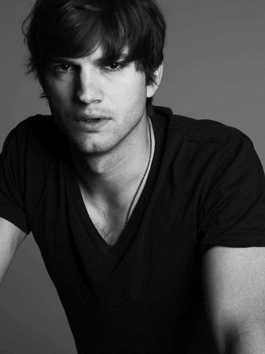 HAPPY BIRTHDAY TO... Ashton Kutcher!!!! <3 