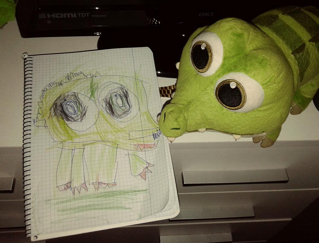 EstefySM5's tweet photo. Que mi hija de casi 4 años dibuja casi mejor que yo #MueroDeAmor #Artista http://t.co/Pie0L0R52H