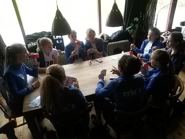 COMPAEN_MC1's tweet photo. Hotseflots..... eerste wedstrijd gewonnen!! 💪💪💪@compaen #compaen #nojk  #mc1 http://t.co/jdkp8sHoeM