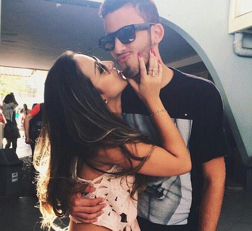PerfectAmoureux's tweet photo. C'est toi que je veux et pas un autre.💋 http://t.co/NVkXcN29R3