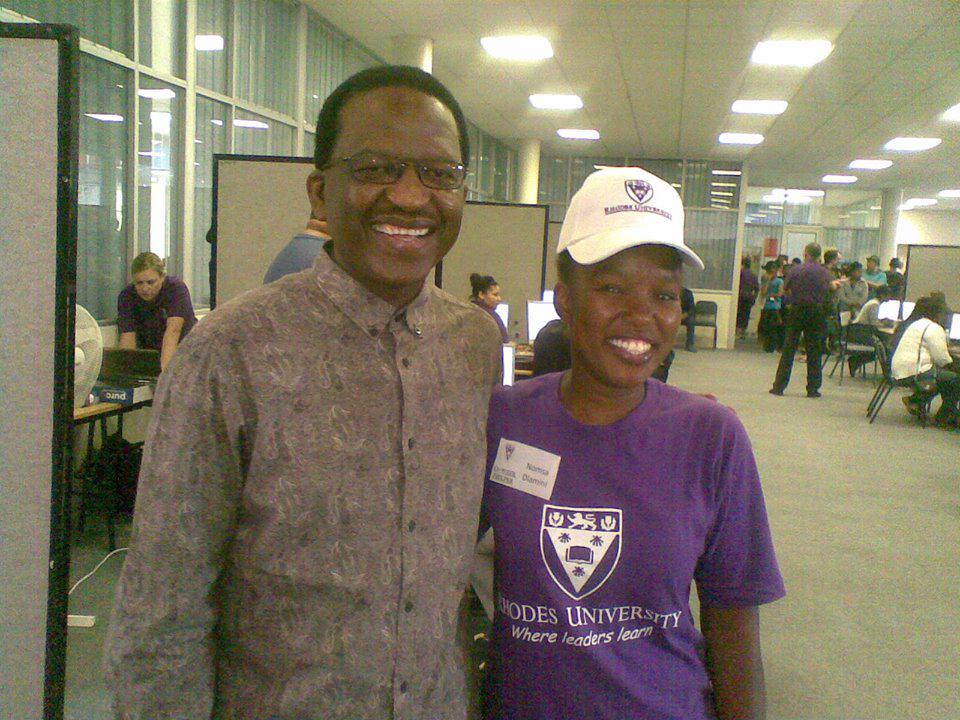 Rhodes_Uni's tweet photo. #Rhodes #Purple #VC #OweekHelper #RUOweek #CMO @OppiUnion @RUStu_Affairs @RhodesSRC @RhodesSport @RhodesLibrary http://t.co/whk4q28w4m