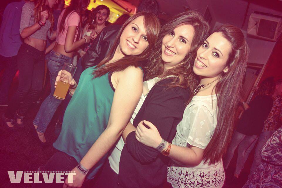 ElenaMingo's tweet photo. Love PN4 @Sandra_4n @Patri_08_ http://t.co/AQqHmhjwWZ