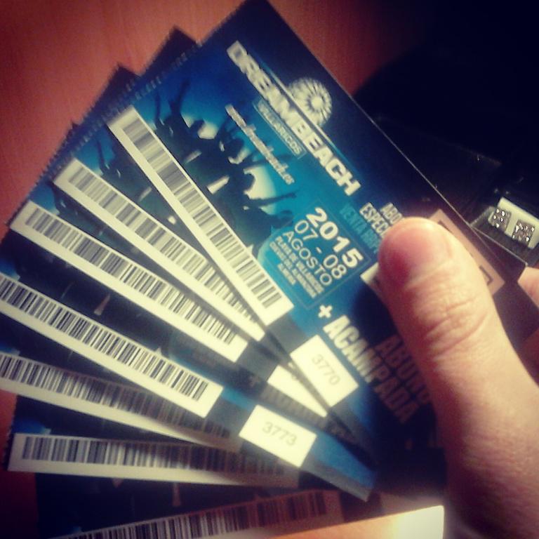 J0wyy's tweet photo. Que sabemos??? Preparados para @DreambeachFest #GoVillaricos http://t.co/sg3oGFLJM9