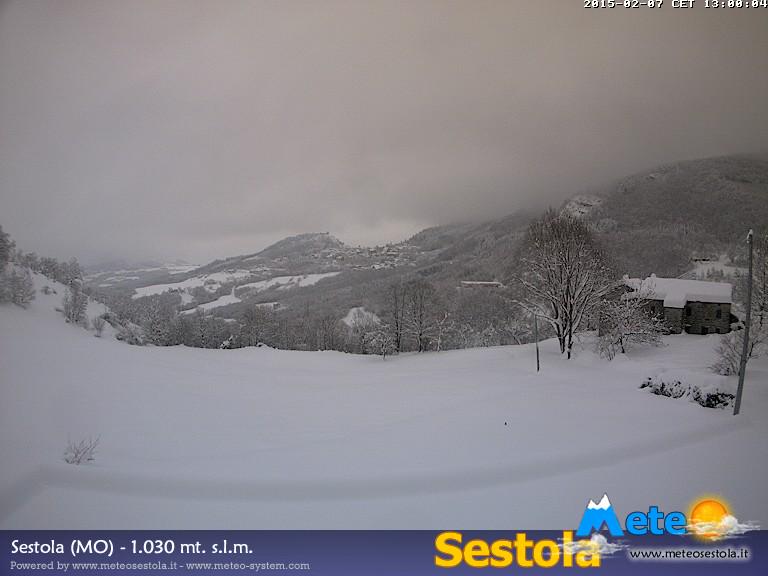 24emilia's tweet photo. Modena, in Appennino sta continuando a nevicare, anche se con meno intensità - http://t.co/sbs41SRBv0 #NeveMO http://t.co/7fhGcoQGBz