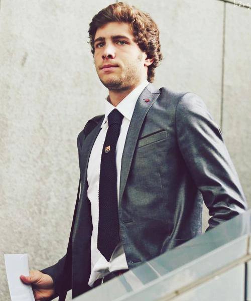 \" Happy Birthday Sergi Roberto!!
23 tahun :)) 