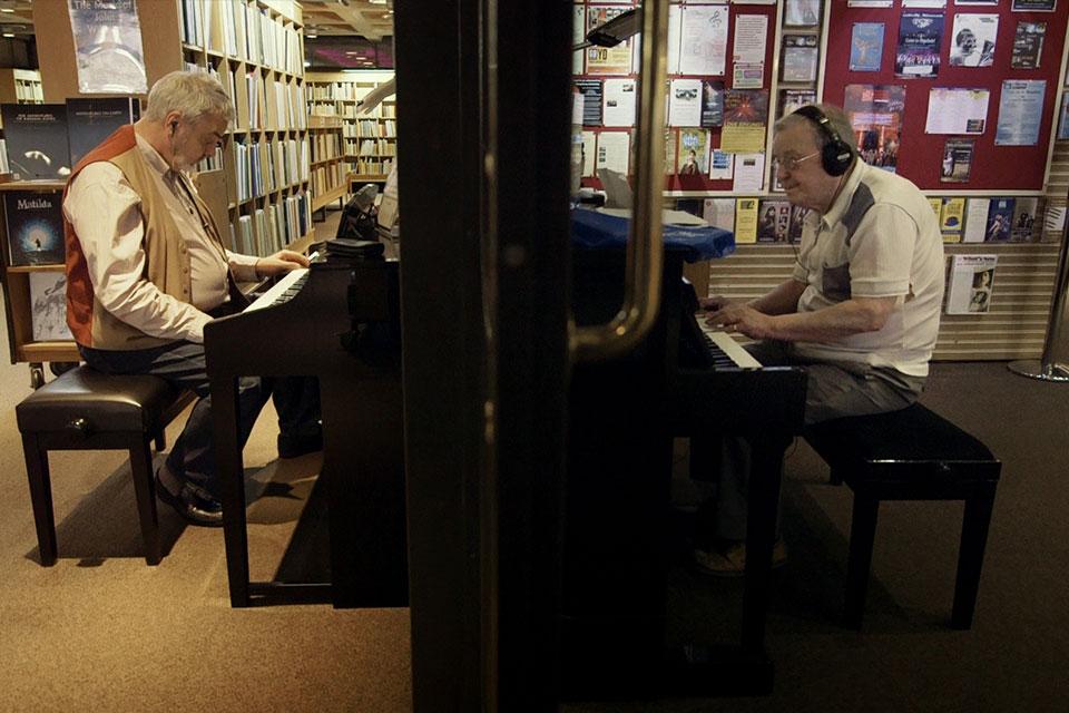 Embedded image permalink