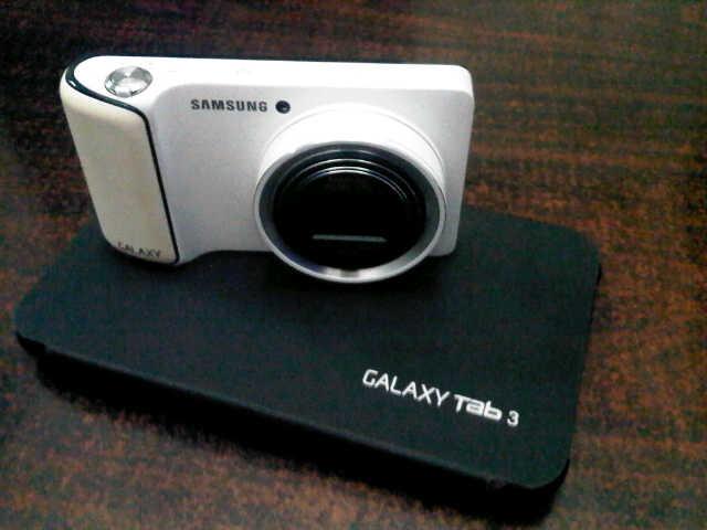 prilliaprillio's tweet photo. @freddy_Purnama SALE! Samsung Tab 3 + Samsung camera galaxy http://t.co/UZwsRi3LM7