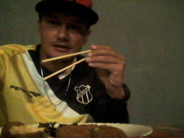 ghostfa09505274's tweet photo. Bom dia meu amor como é que tá aew na sua cidade tá muito frio por aew aqui no Ceará ta um sol de lasca. Beijo😘 http://t.co/9qX7HoaQ1p