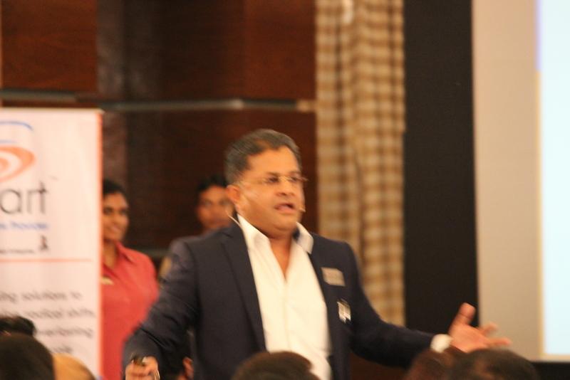 NayanKotian_'s tweet image. Amazing "@smmartParivaar: @smmartParivaar love song is all about audience participation at the 15th #knowledgeknights