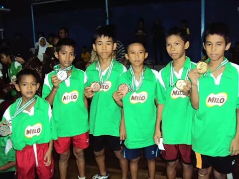 AisMuh's tweet photo. Milo http://t.co/tSevoRprNu