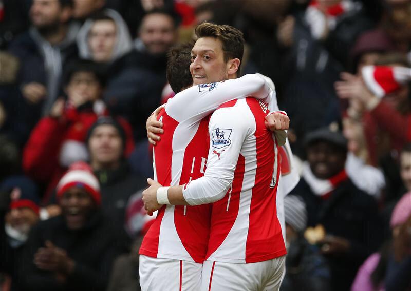 ActuFoot_'s tweet photo. Mesut Özil vient d'inscrire son 3ème but, en 3 matchs consécutifs ! http://t.co/7bAJntEJ6H