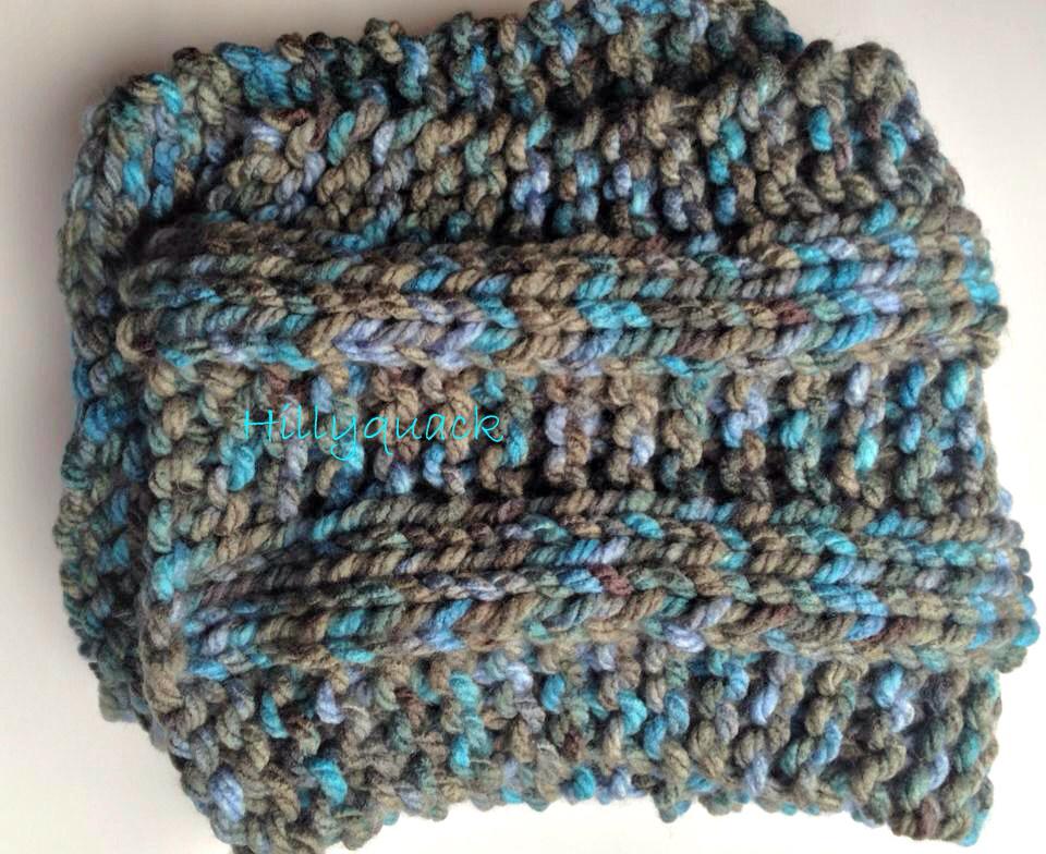 Chunky scarf for the man in your life #CraftFlash #craftyvalentine #valentineforhim etsy.com/listing/216843…