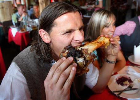 Happy birthday,Daniel Van Buyten!! 