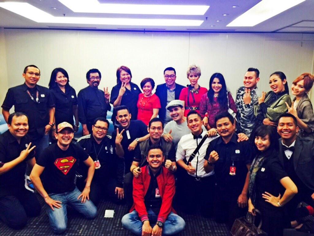 NISA071727's tweet photo. "@ramzi_tebe: Bismillah D'Academy 2 membawa keberkahan untuk semua @irfanhakim @Rina_Nose @saipul_jamil http://t.co/V2xxXSYI9w"