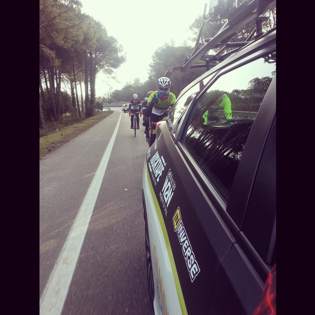 ferranpintor's tweet photo. Ya en La Canonja a la Social después del entreno matinal con cadetes.
#CocheEquipo #Pramac #inverse #ucher http://t.co/MmIrQ05r05