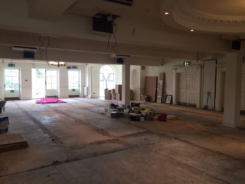 homeofthefolly's tweet photo. A few sneaky peeks... #makeover #bar #restaurant #hotel #weddings #openinginmarch #derby #thefarmhouseatmackworth http://t.co/4M5DiGdkcW