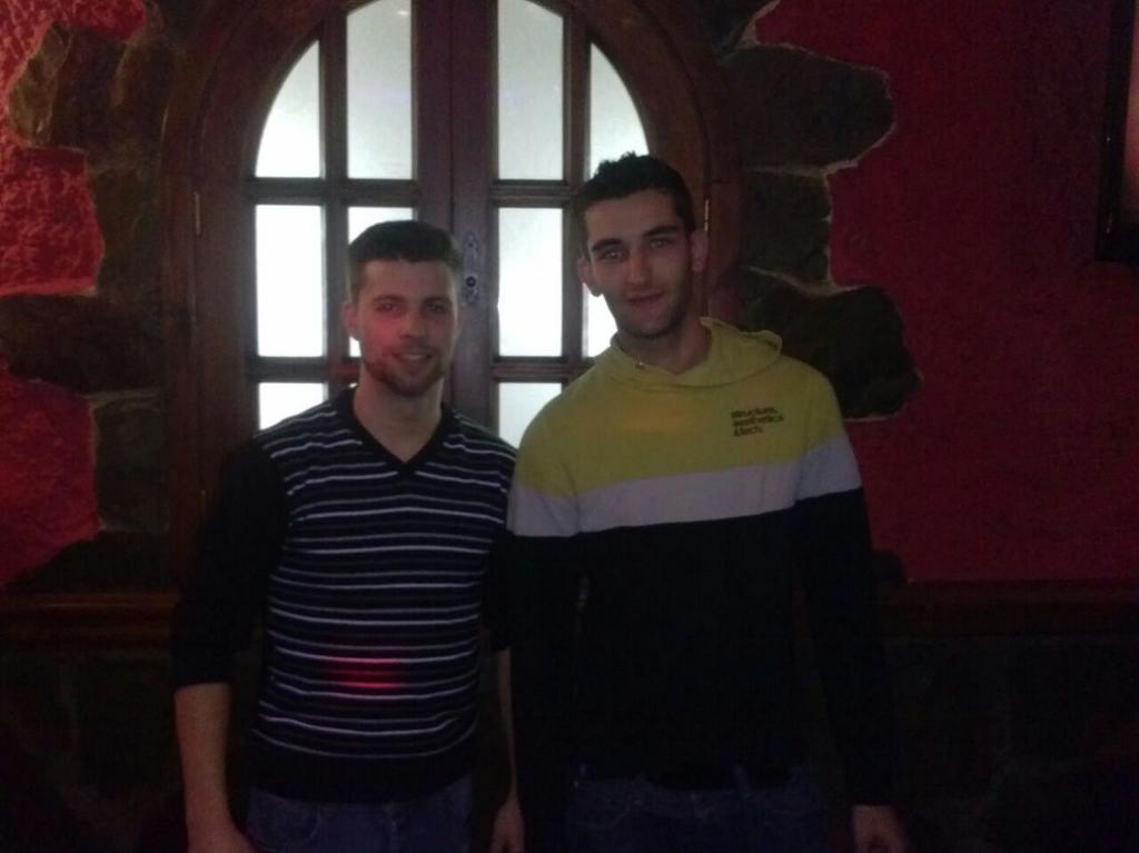 TAVERNENE's tweet photo. Campeones del III Torneo Futbolín Tavernene @viti_bejar #Santi Enhorabuena !! http://t.co/WQKYEnEXWB