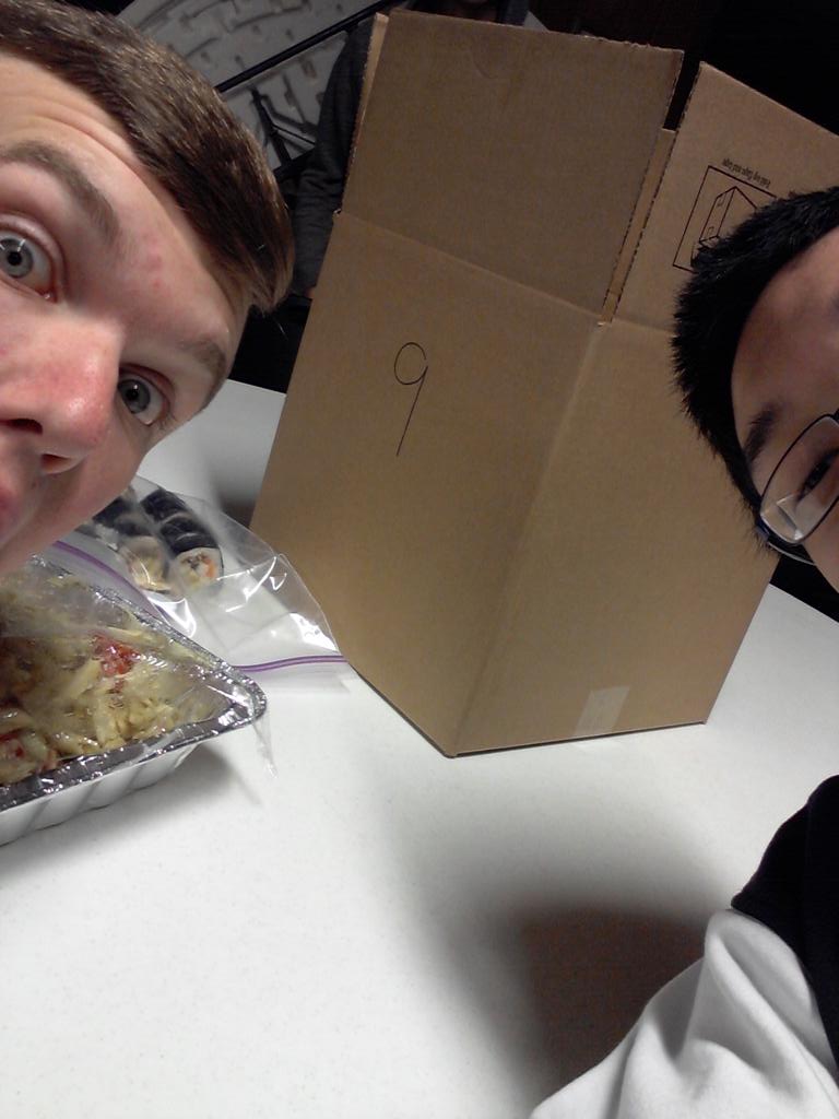 jjjjiang's tweet image. Cabin 9 represent #foodyay #snackoverflow #hmccoverflow