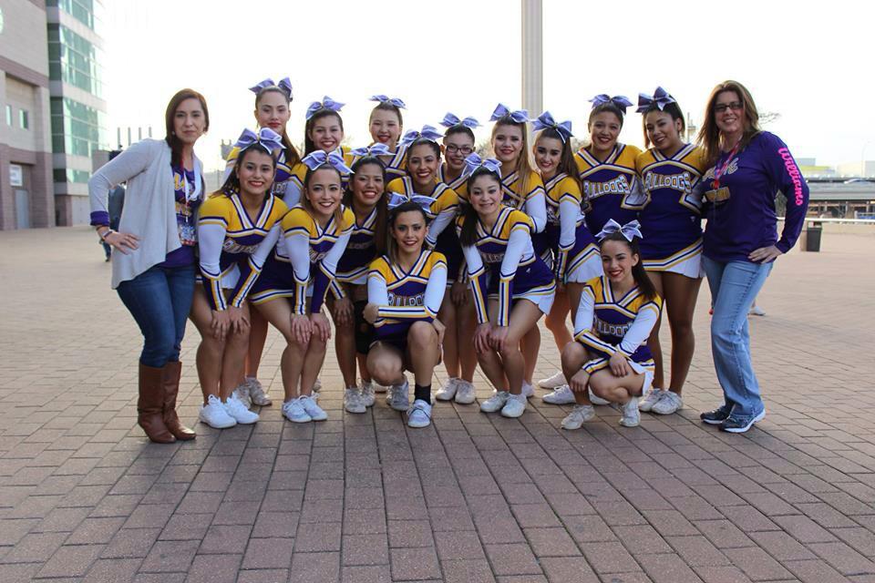 edna2500's tweet photo. Great job Bulldogs! Beautiful and strong! #mchicheer #McAllenISD #cheerpowernationals http://t.co/Bc1oYac1yS