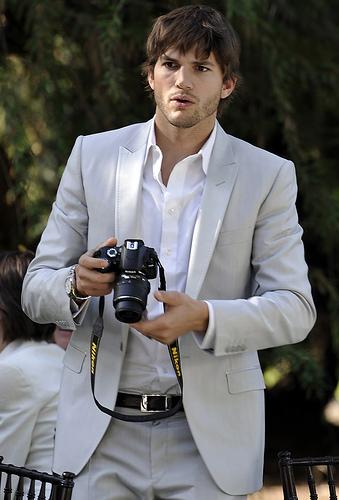 Happy 37th Birthday today\s über-cool celebrity with an über-cool camera: ASHTON KUTCHER 