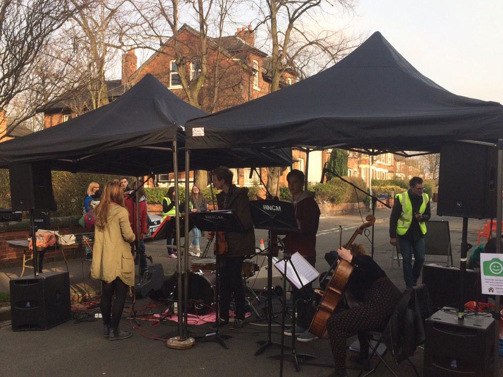 johnsonhomes2's tweet photo. #CommunityFunFest A great event!@Man_Student_Hme @man_stu_gnomes @ManchesterSU #student #fallowfield #residents http://t.co/ykumottWIK