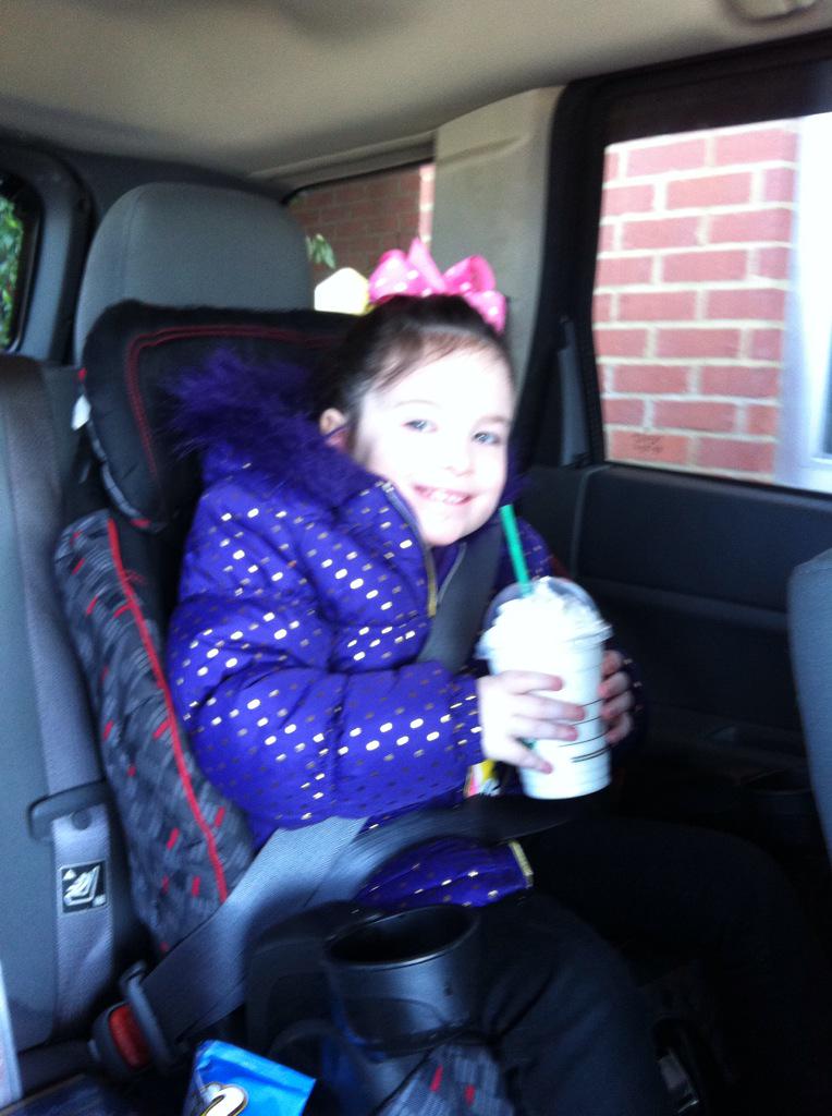 This little princess loves her some kids coffee #starbucks #harleyrain #myboogie #myworld