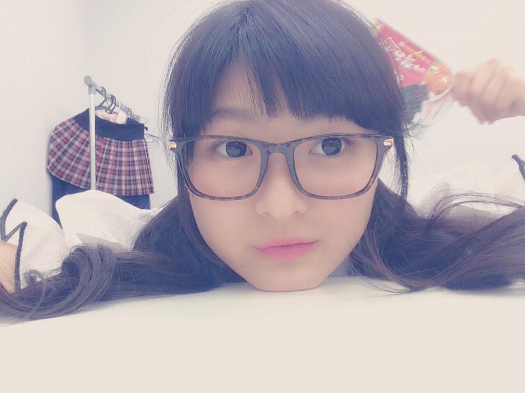 八木杏菜 あ あとね 今日のメガネ誰がゲットしてくださったのかまだ判明しておりません ゲットした方リプとかで教えて欲しいな ゆ 床に落ちっぱなしとかじゃないよね 心配なお気持ち メガネ レッツパーリー Http T Co Itzppr93uf