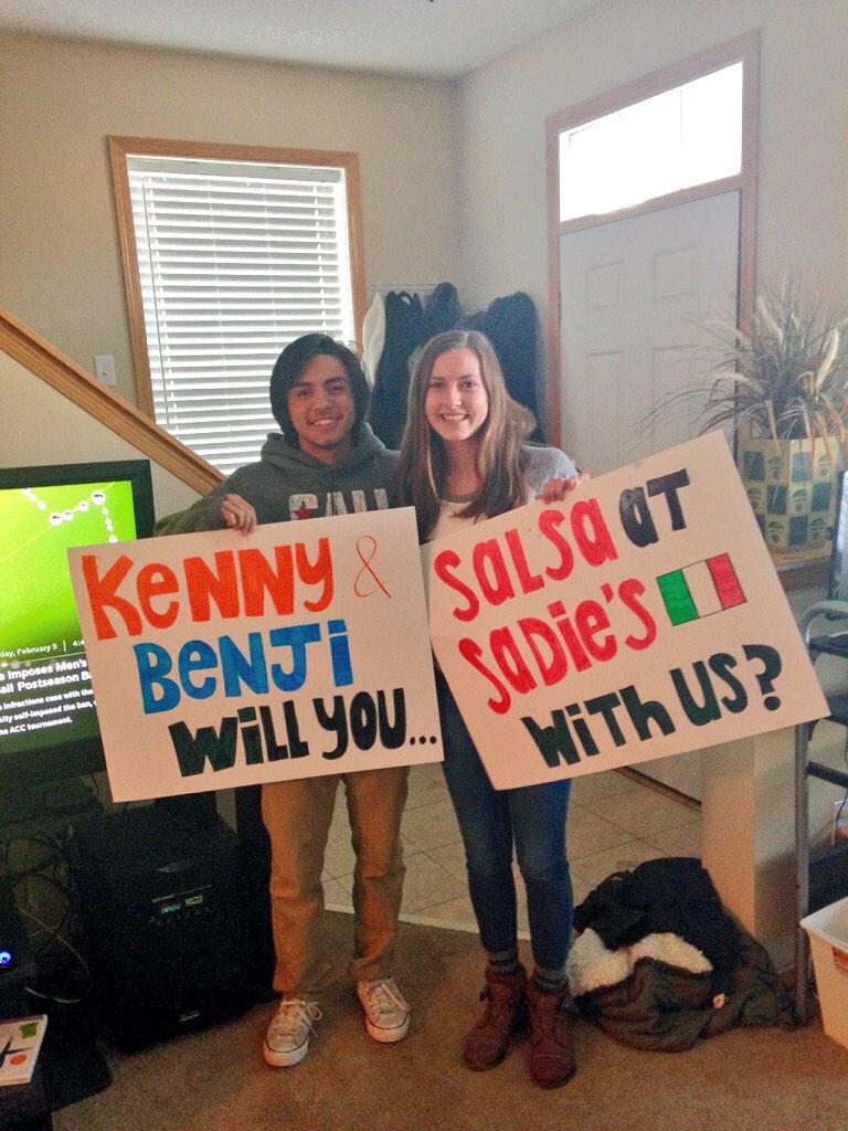 ChaskaChanHC's tweet photo. Lily Franz asks @benjibruh in a very "ethnic" way!!! This couple will for sure be getting spicy at Sadies💃🇮🇹 http://t.co/QbaC8pAVCq